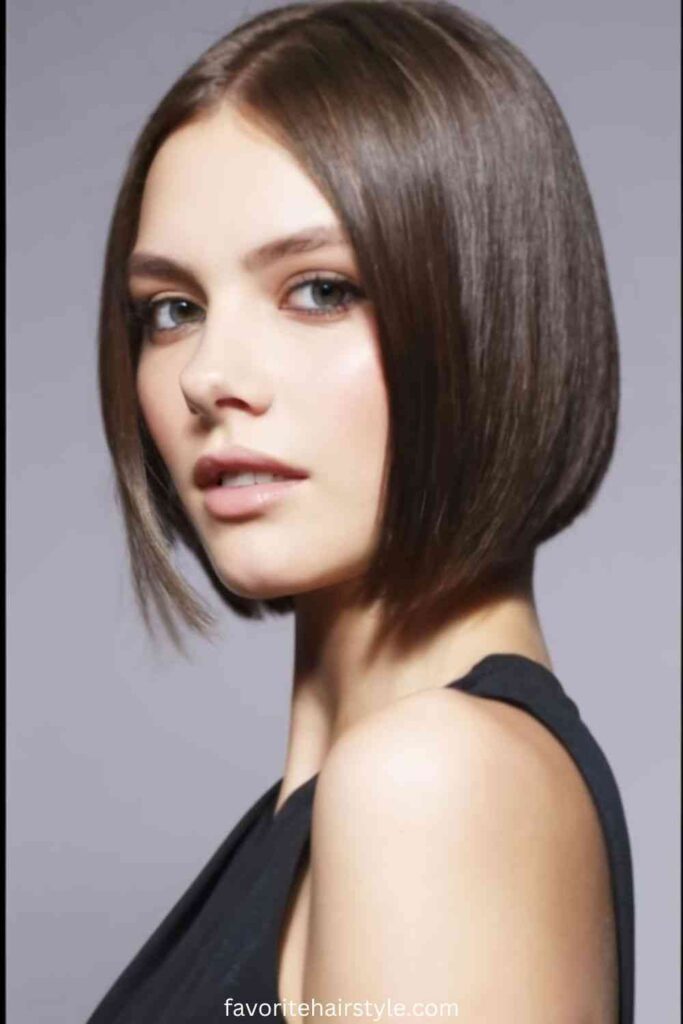 Side-Parted Sleek Bob for a Timeless Finish