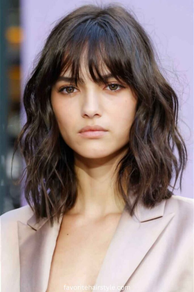 Vintage Hairstyles With Bangs Ideas Retro Curtain Bangs with Loose Waves