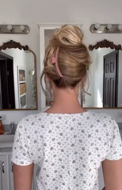 Claw Clip Hairstyles for Thick Hair