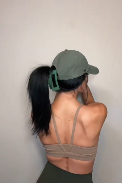 90s Claw Clip Hairstyles