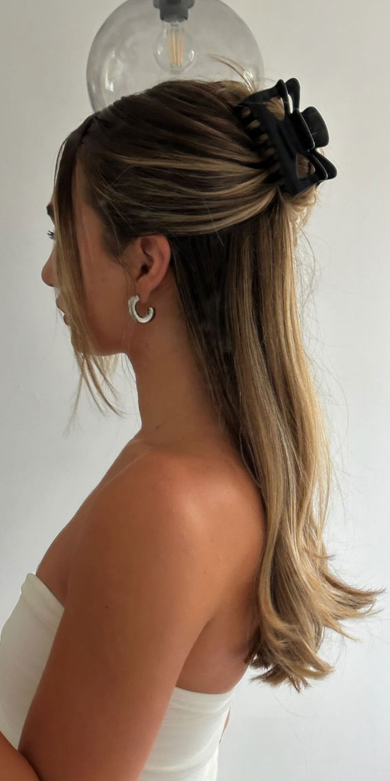 Claw Clip Hairstyles with Bangs