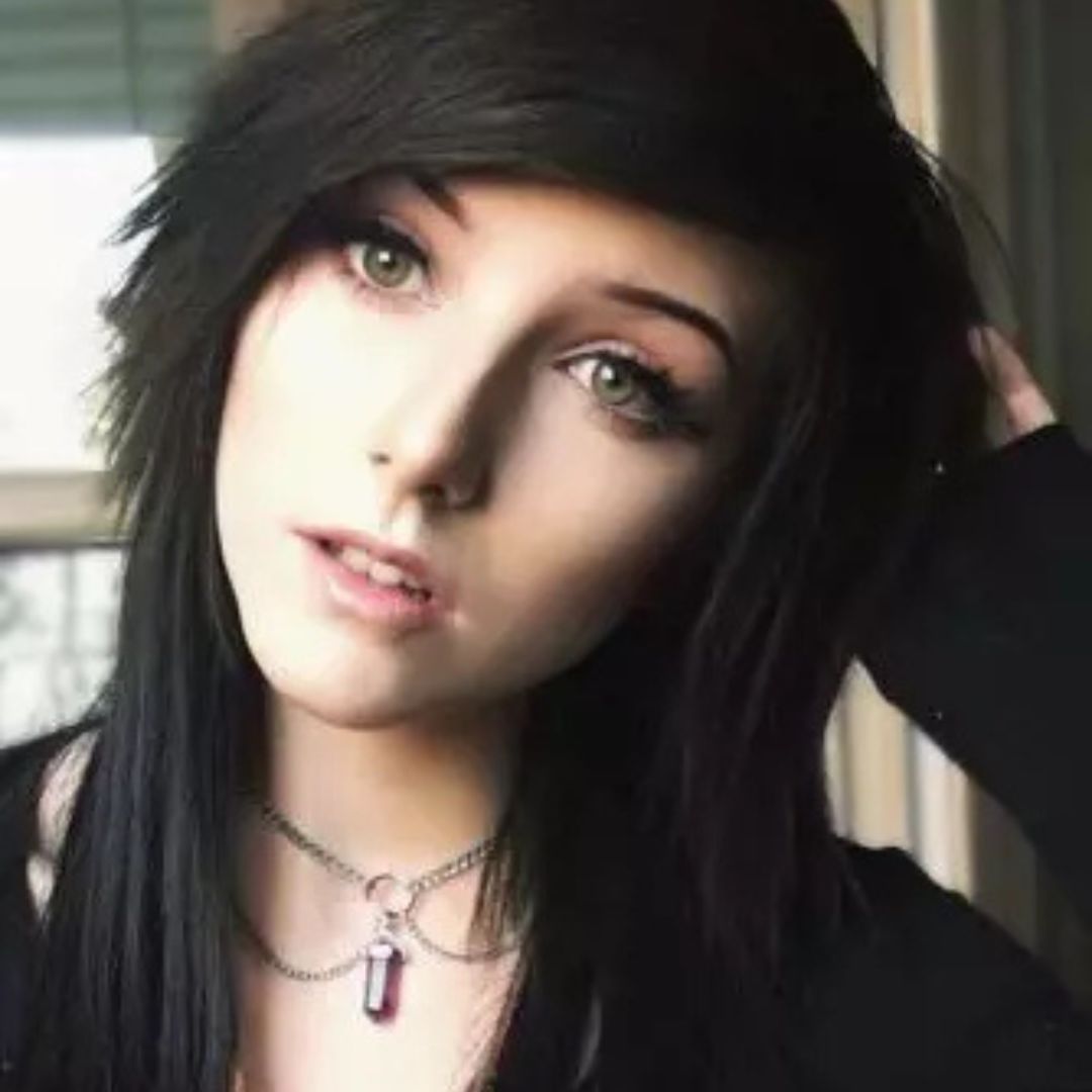 Emo Hairstyle for Long Hair