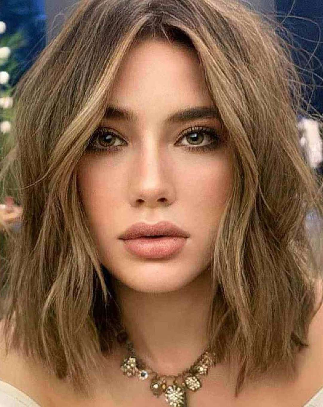 Women Deep Side Part Hairstyle